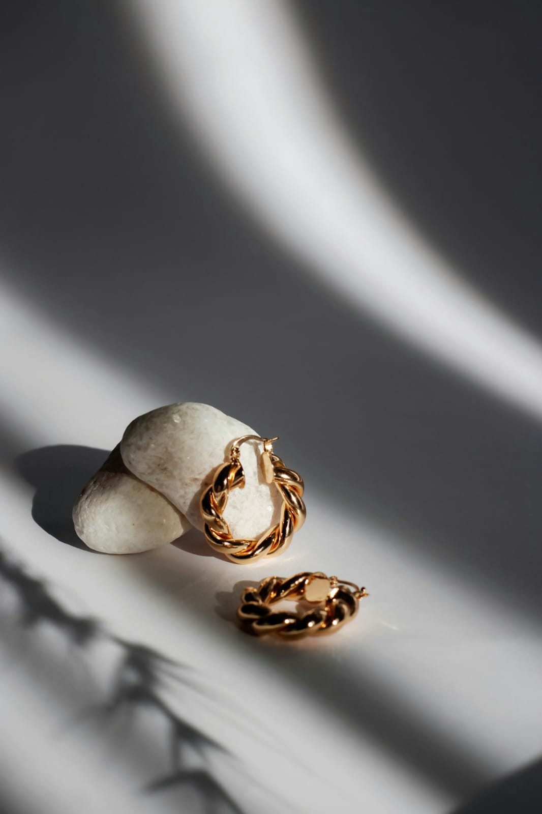 Twisted Gold Hoop Earrings – Elegant Bold Statement Piece